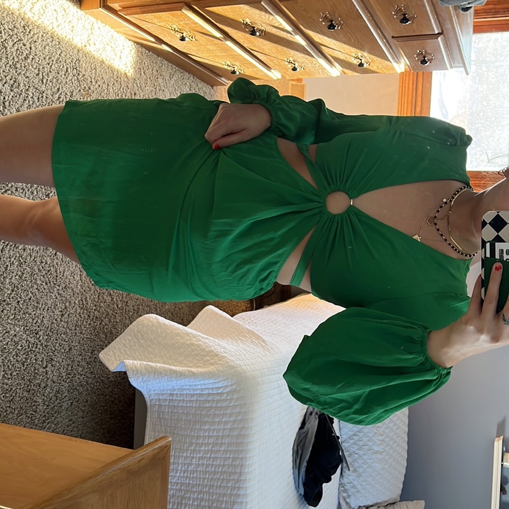 Green long sleeve dress - Picture 2 of 4